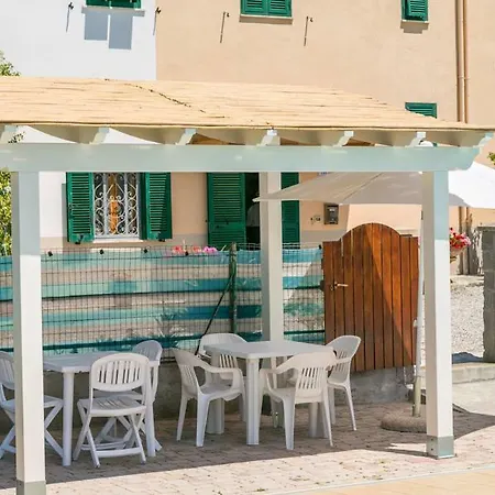 Nuove Farm stay *