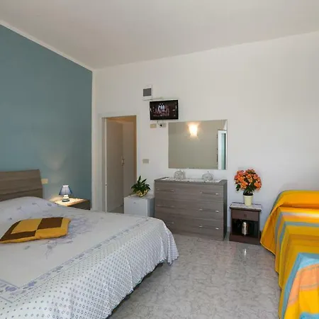 Nuove Farm stay Castellina Marittima
